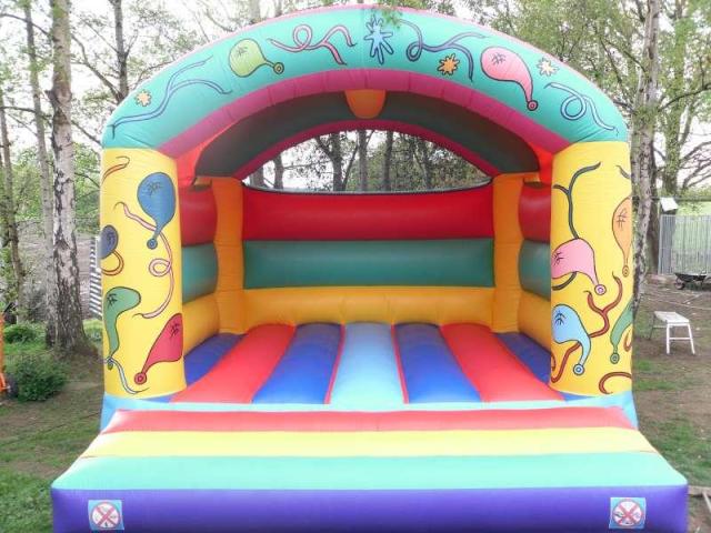 /images/adult-party-bouncy-castle