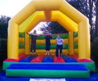 xtremecastles.com bouncy castle hire